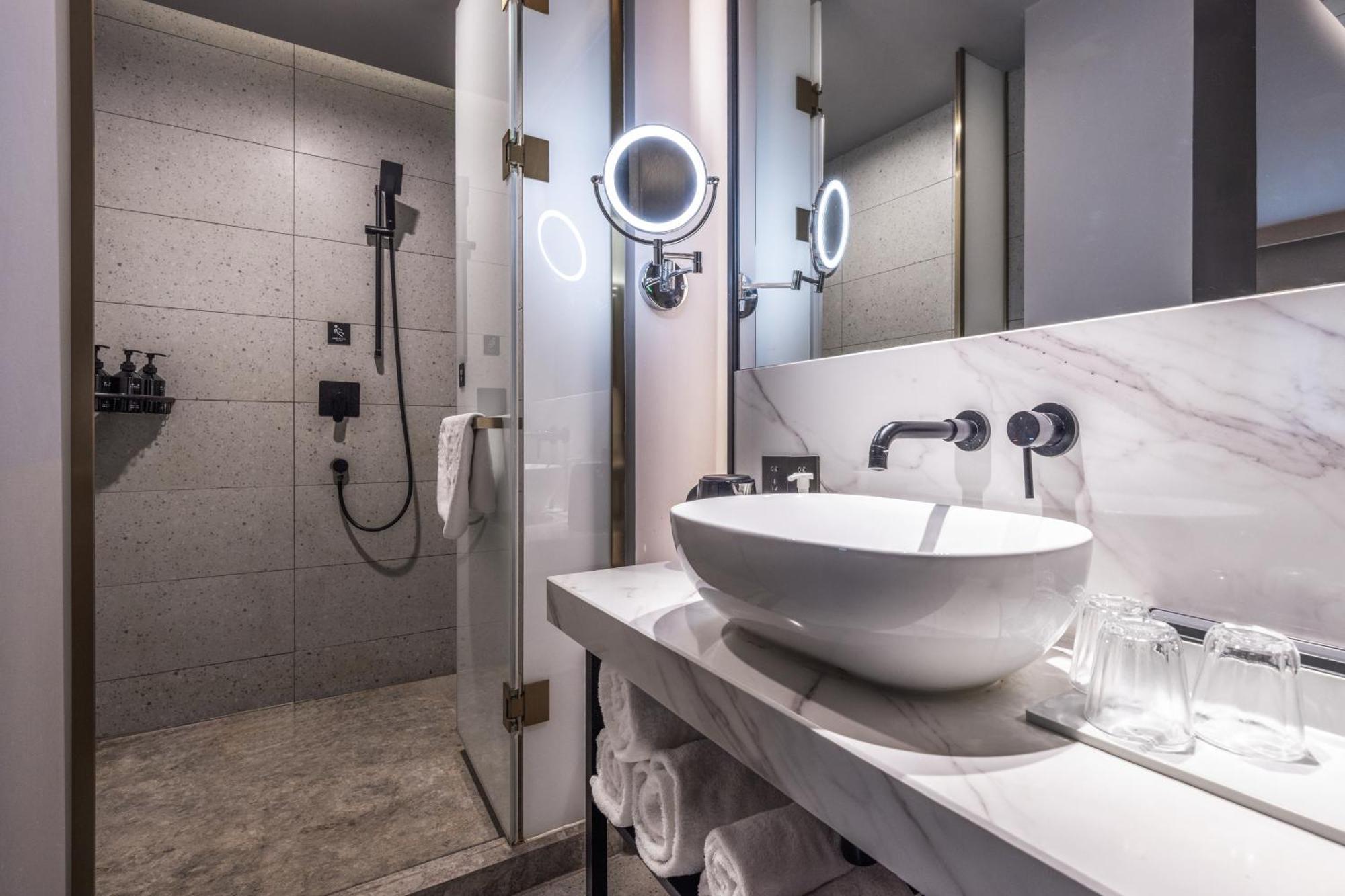 Atour X Hotel The Bund East Nanjing Road Shanghai Esterno foto